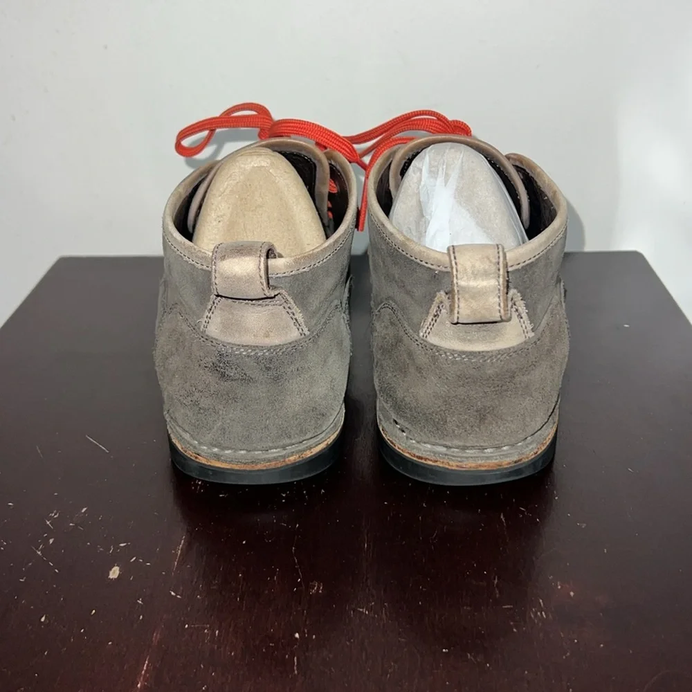 John Varvatos USA The Hipster Suede Chukka Boots in Grey, size 10